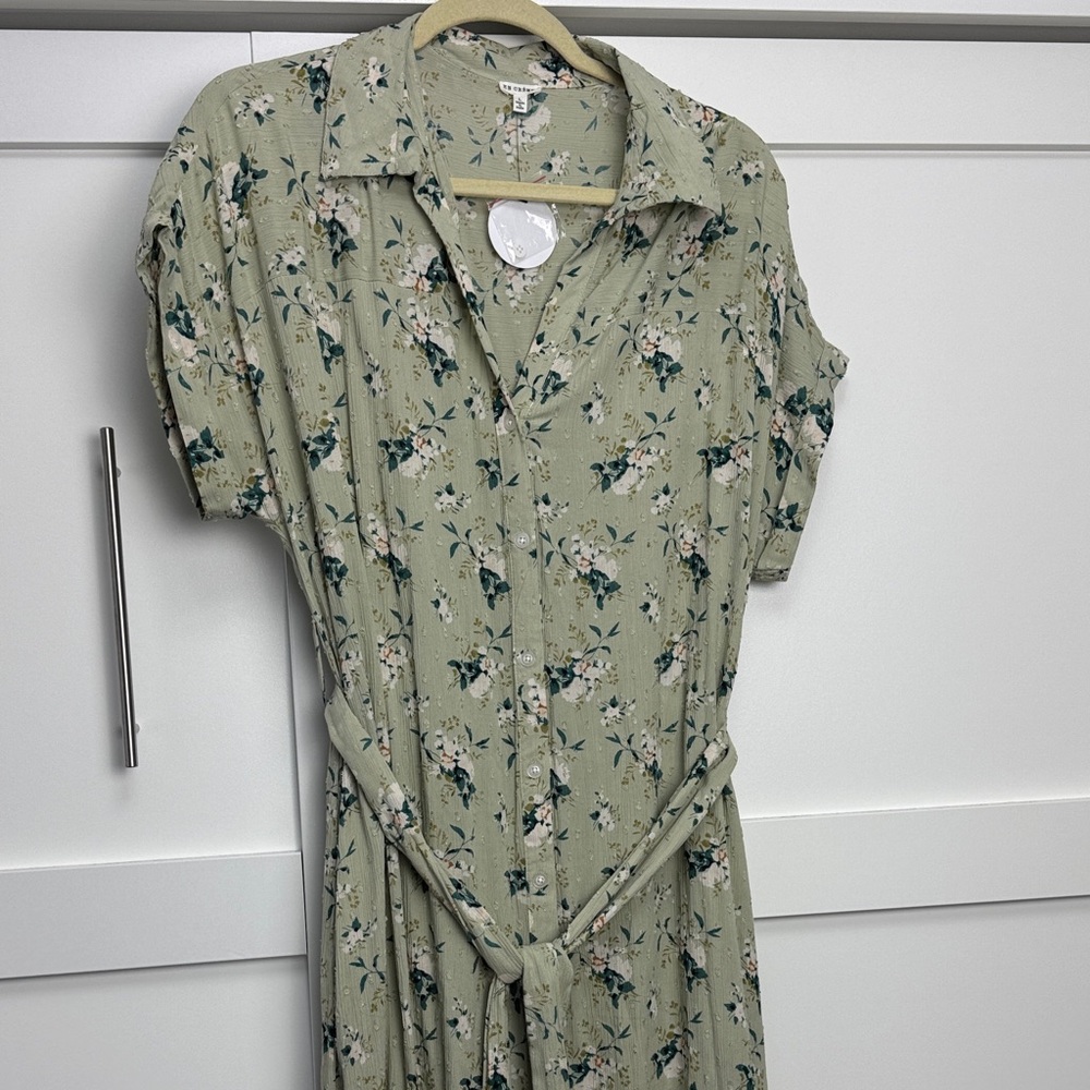 Floral Green Button-Up Dress - Picture 1 of 10